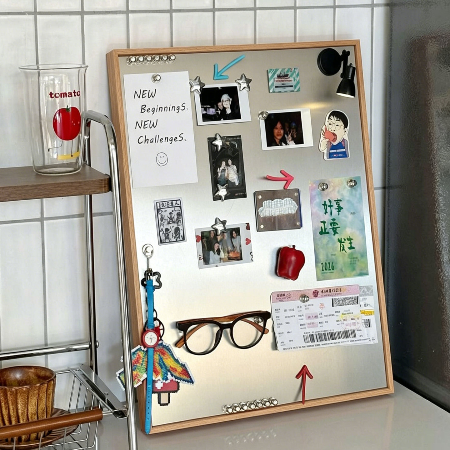 Framed Metal Magnetic Display  - Desk Setup Photo recension och pris