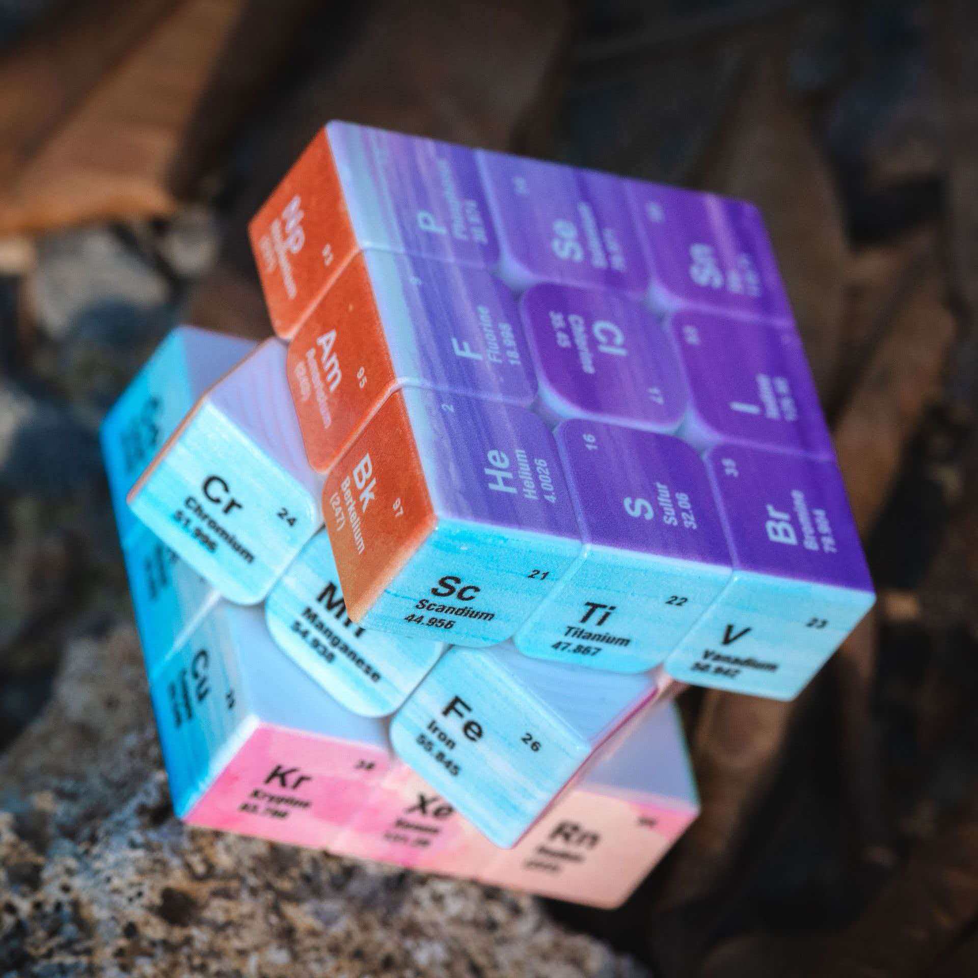 Periodic Table 3x3 Speed Cube  - Desk Setup Kids recension och pris